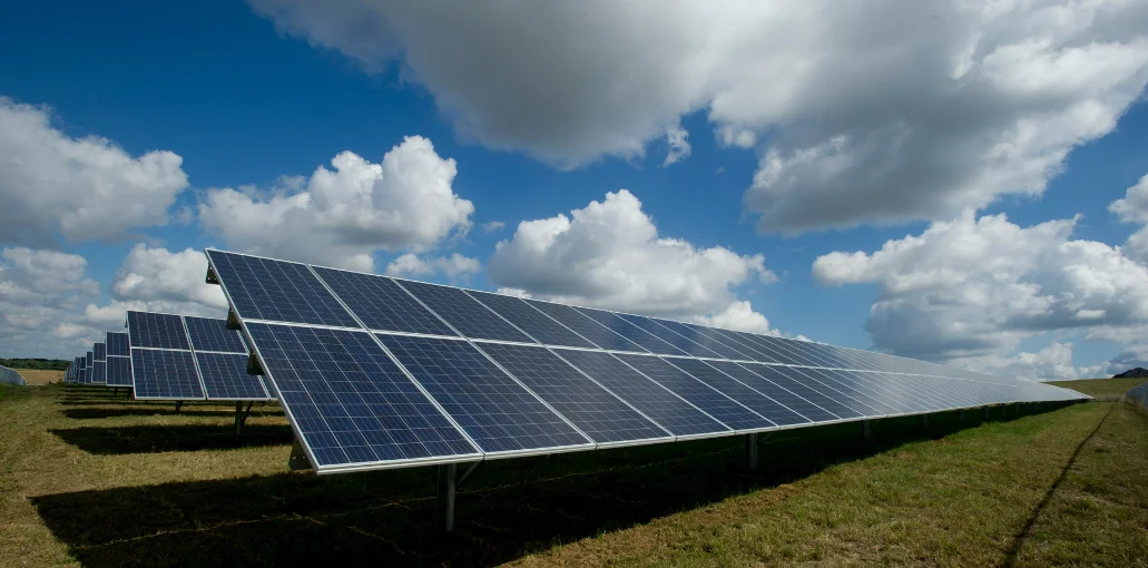 Yeşil Geleceğin Anahtarı: Güneş Enerjisi Panelleri